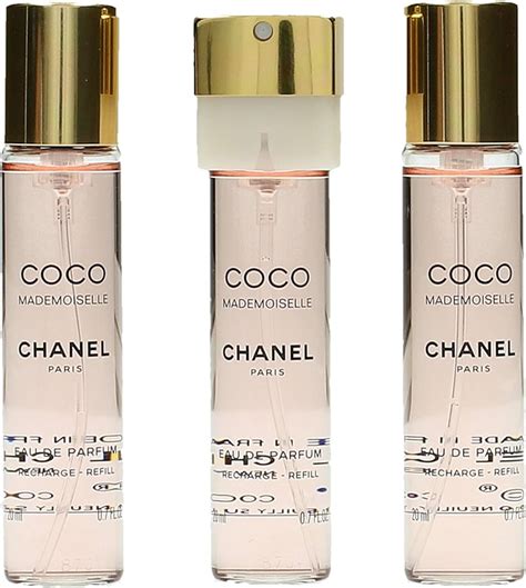 chanel profumo bianco bordo nero|GABRIELLE CHANEL TWIST AND SPRAY SET DI RICARICHE .